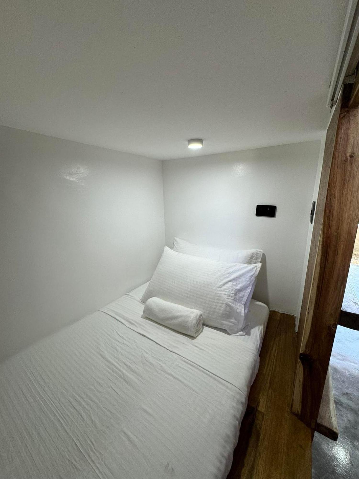 Casavia Siargao Hostel Catangnan Екстериор снимка